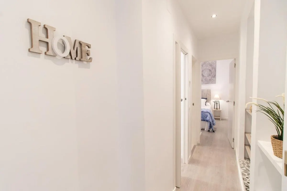 C93 - Trendy Two Bedrooms In Ollerias Malaga